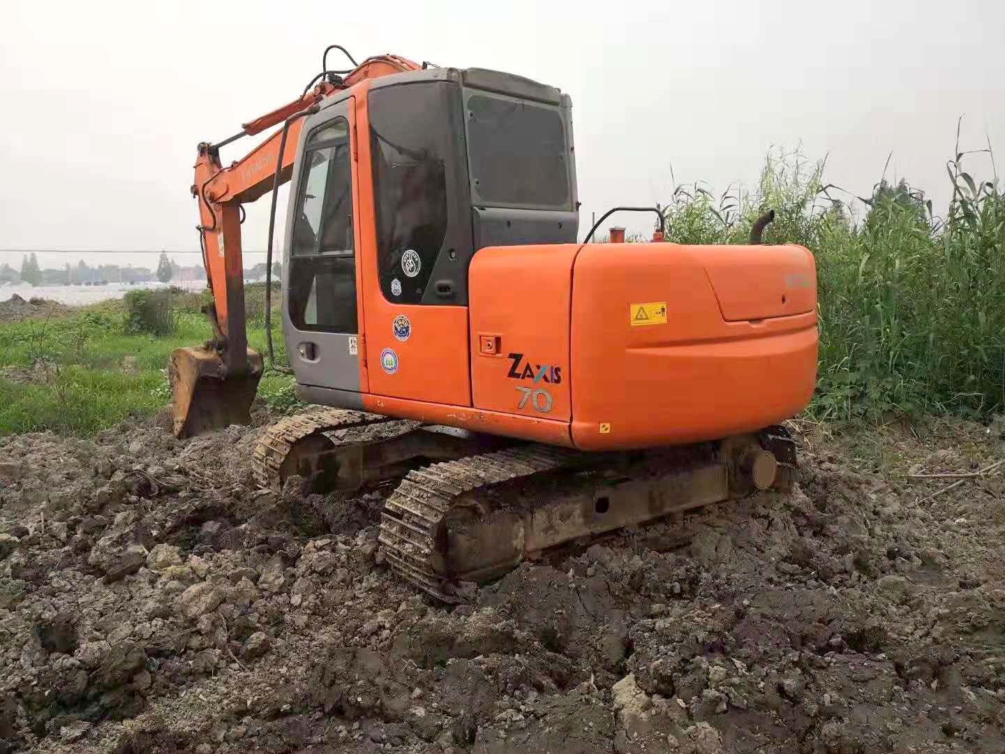 夏季挖掘機(jī)降溫的方法.jpg